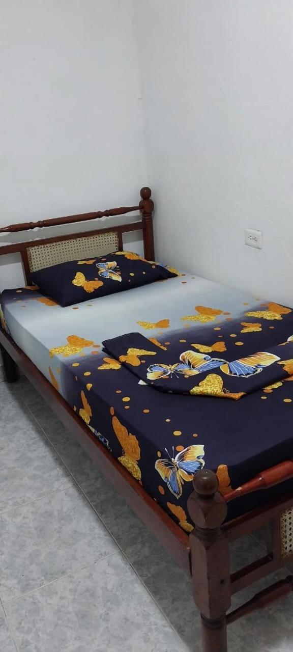 La Medellin Hostal Cartagena Bagian luar foto